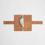 nide-tapis-langer-nomade-rayures-ouvert-avec-couche 